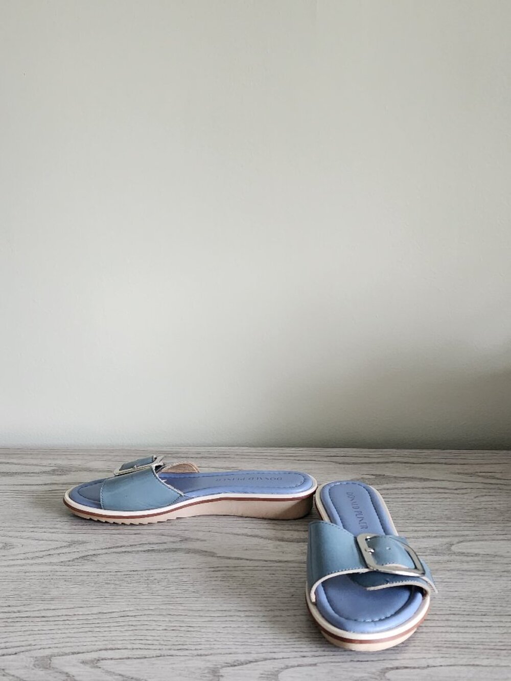 Donald J. Pliner Shoes | Donald Pliner Blue Patent Leather Buckle Slide Size 5.5